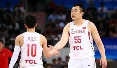 ​韩德君：农村巨人，征服CBA的篮球传奇