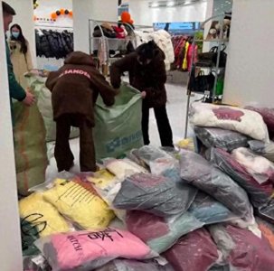 ​“中国邮政、使命必达”评论区沦陷，女子举报中国邮政引发关注