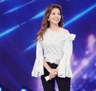 ​央视朱迅病重实锤？恶化迅速执意放弃治疗，直言错误决定害了自己