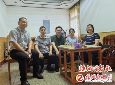 ​株洲市第十三中学：金秋助学点亮寒门学子求学之路