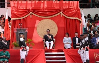 ​拉乔利纳宣誓就任马达加斯加总统