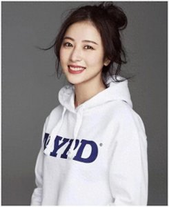 ​周雨彤：以梦为马，不负韶华的演艺之路