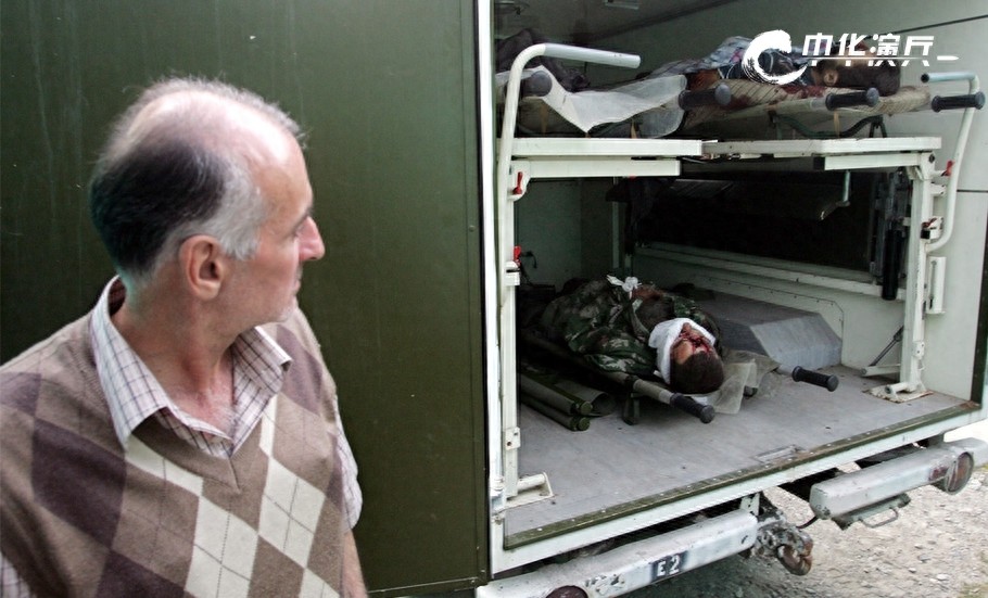 中华演兵：大军碾“狂徒” 记08年惨烈俄格战争