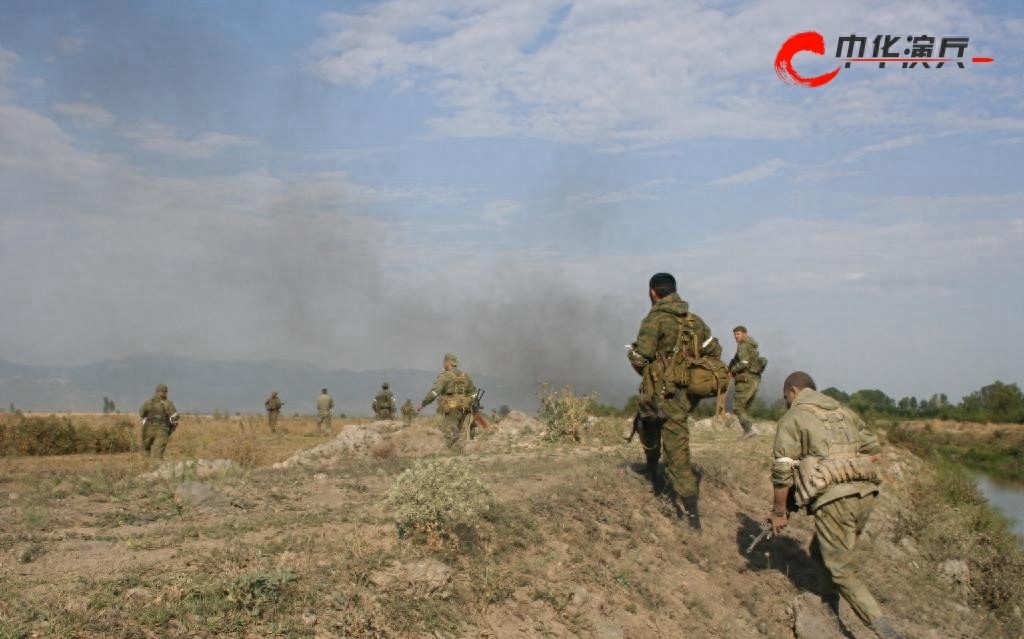 中华演兵：大军碾“狂徒” 记08年惨烈俄格战争