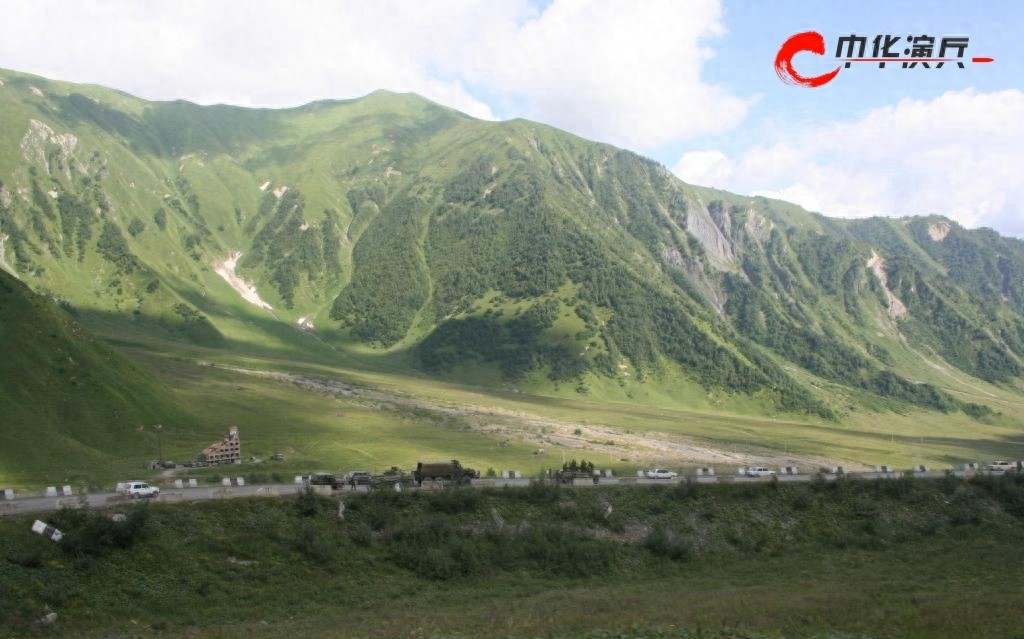 中华演兵：大军碾“狂徒” 记08年惨烈俄格战争