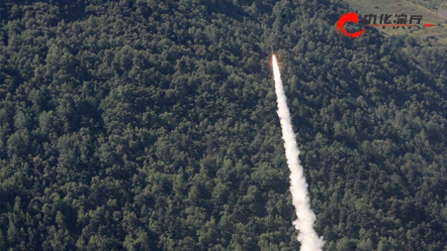 中华演兵：大军碾“狂徒” 记08年惨烈俄格战争