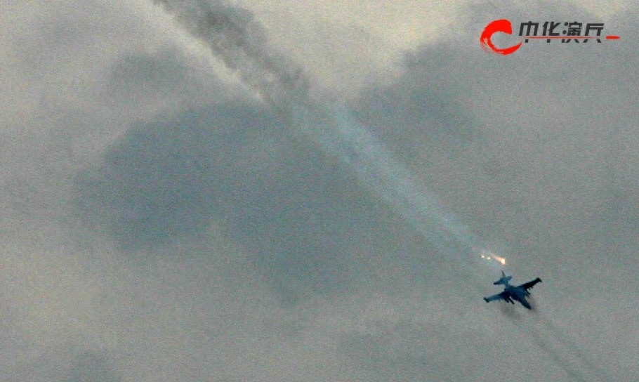 中华演兵：大军碾“狂徒” 记08年惨烈俄格战争