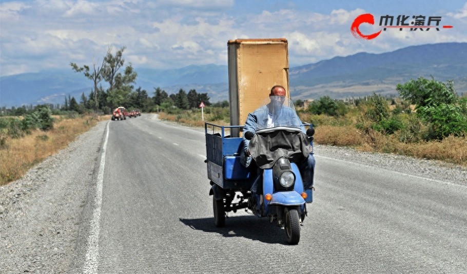 中华演兵：大军碾“狂徒” 记08年惨烈俄格战争