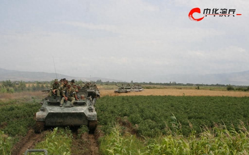 中华演兵：大军碾“狂徒” 记08年惨烈俄格战争