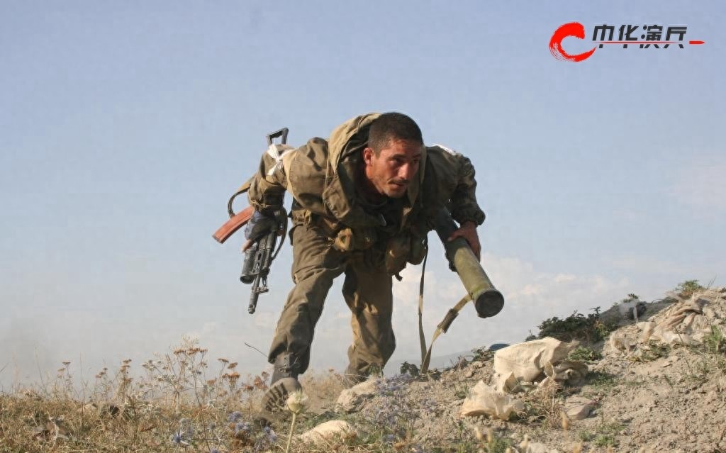 中华演兵：大军碾“狂徒” 记08年惨烈俄格战争