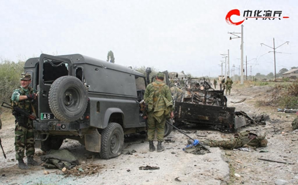 中华演兵：大军碾“狂徒” 记08年惨烈俄格战争