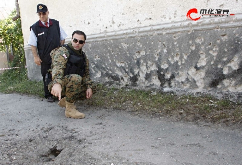 中华演兵：大军碾“狂徒” 记08年惨烈俄格战争