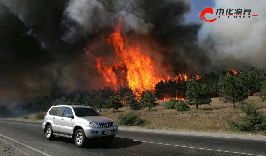 中华演兵：大军碾“狂徒” 记08年惨烈俄格战争