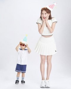 ​林志玲庆50岁「同框2岁儿3写真」！　感性告白：谢谢妈妈赋予我生命