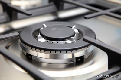 ​燃气灶有哒哒声也出气，但打不着火是怎么回事，这样操作一步解决