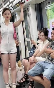 ​盘点全网笑到肚子疼的搞笑图片，笑死人不偿命