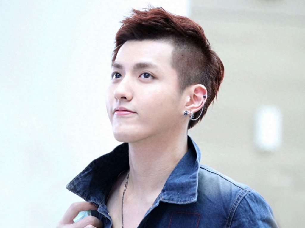 耍的了酷，卖的了萌，就连光头也是帅呆了，长腿欧巴凡先生